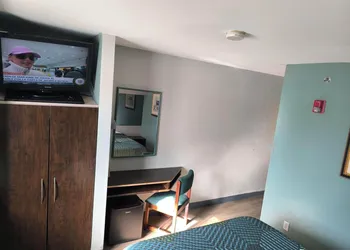 Budgetel Inn Birmingham hotel thumbnail 3