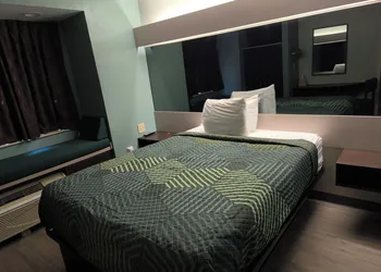 Budgetel Inn Birmingham hotel thumbnail 5