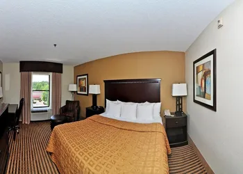 Comfort Inn & Suites Hot Springs Midtown hotel thumbnail 8