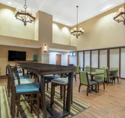 Hampton Inn & Suites Albany Airport hotel detail image 4