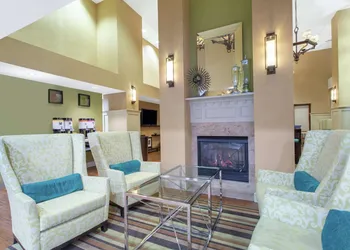 Hampton Inn & Suites Albany Airport hotel thumbnail 5
