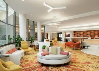 DoubleTree Suites by Hilton Phoenix hotel thumbnail 4