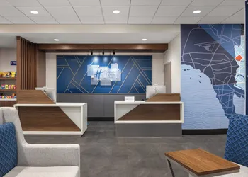 Holiday Inn Express & Suites Phoenix Midtown by IHG hotel thumbnail 2