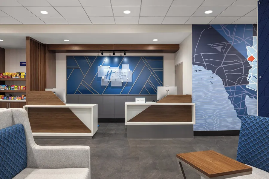 Holiday Inn Express & Suites Phoenix Midtown by IHG hotel detail image 2