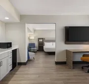 Holiday Inn Express & Suites Phoenix Midtown by IHG hotel detail image 7