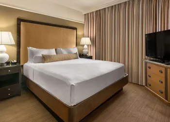 Sonesta Suites Scottsdale Gainey Ranch hotel thumbnail 5
