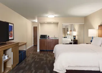 Hampton Inn by Hilton Fort Smith hotel thumbnail 7