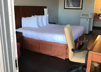 Extend-a-Suites Phoenix hotel thumbnail 7
