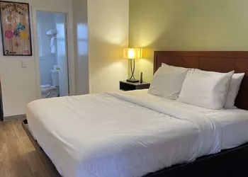 Baymont by Wyndham Fort Bragg hotel thumbnail 5