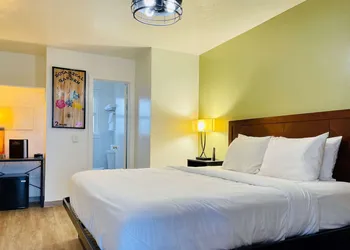 Baymont by Wyndham Fort Bragg hotel thumbnail 6