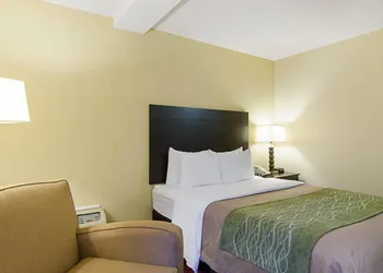 Quality Inn & Suites Little Rock West hotel thumbnail 6