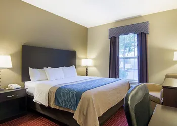 Quality Inn & Suites Little Rock West hotel thumbnail 7