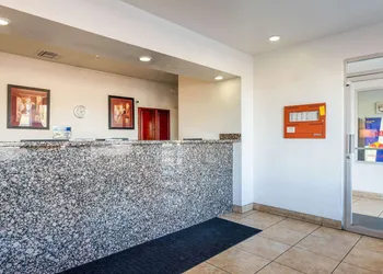 Econo Lodge Phoenix North I-17 hotel thumbnail 3