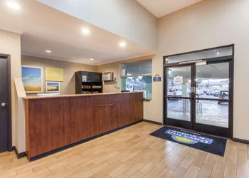 Days Inn by Wyndham San Diego-East/El Cajon hotel thumbnail 3