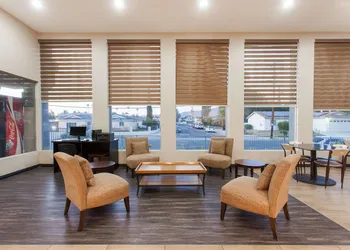 Days Inn by Wyndham San Diego-East/El Cajon hotel thumbnail 4