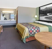 Super 8 by Wyndham Clarksville AR hotel detail image 4