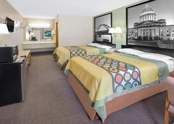 Super 8 by Wyndham Clarksville AR hotel thumbnail 7