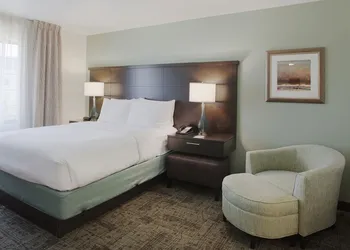 Staybridge Suites Fayetteville/Univ Of Arkansas by IHG hotel thumbnail 3