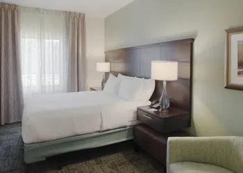 Staybridge Suites Fayetteville/Univ Of Arkansas by IHG hotel thumbnail 4