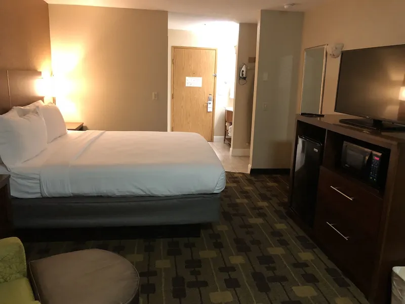 Holiday Inn Express Hotel & Suites Corning by IHG hotel detail image 2