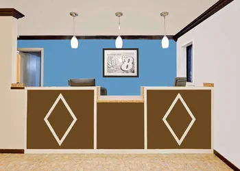 Super 8 by Wyndham Hazen hotel thumbnail 2