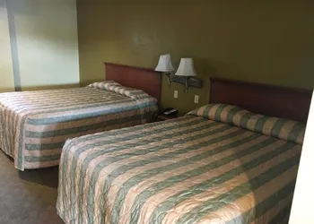 Bellflower Travel Inn hotel thumbnail 7