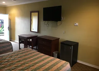 Bellflower Travel Inn hotel thumbnail 8