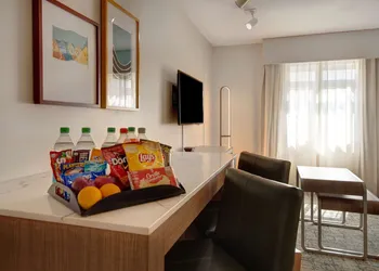 Homewood Suites by Hilton San Francisco Airport North hotel thumbnail 6