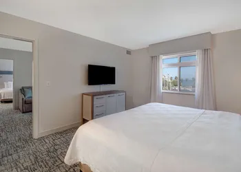 Homewood Suites by Hilton San Francisco Airport North hotel thumbnail 8