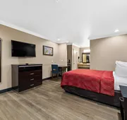 Econo Lodge Inn & Suites Escondido Downtown hotel detail image 7