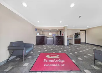 Econo Lodge Inn & Suites Escondido Downtown hotel thumbnail 2