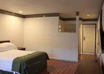 Menifee Inn hotel thumbnail 3