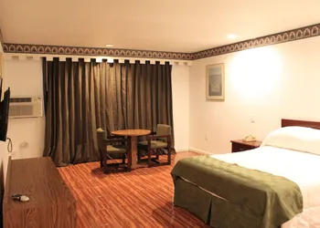 Menifee Inn hotel thumbnail 5