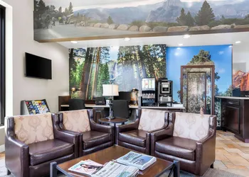 Best Western Plus Yosemite Way Station Motel hotel thumbnail 2