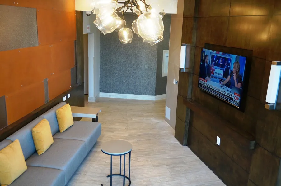 Holiday Inn Long Beach Airport Hotel and Conference Center by IHG hotel detail image 2