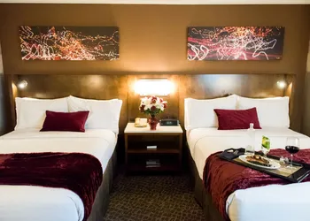 Holiday Inn Long Beach Airport Hotel and Conference Center by IHG hotel thumbnail 8