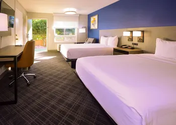 Comfort Inn Encinitas Near Legoland hotel thumbnail 2