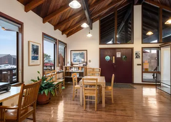Harbor Lite Lodge hotel thumbnail 3