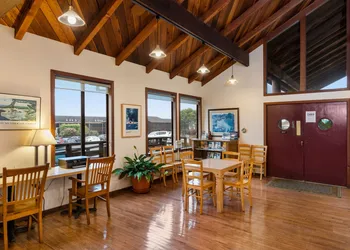 Harbor Lite Lodge hotel thumbnail 4