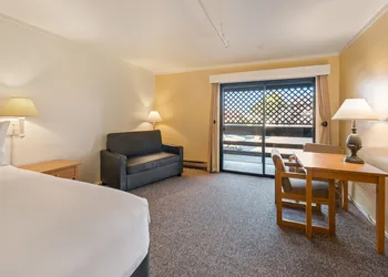 Harbor Lite Lodge hotel thumbnail 7