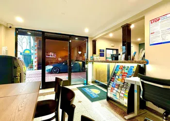 Days Inn by Wyndham Los Angeles LAX/South Bay/Beach City LA hotel thumbnail 3