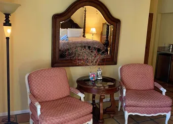 LaMaison Palm Springs hotel thumbnail 2