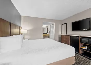 Best Western Los Alamitos Inn & Suites hotel thumbnail 8