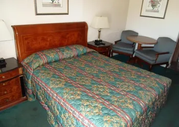 Budget inn hotel thumbnail 4