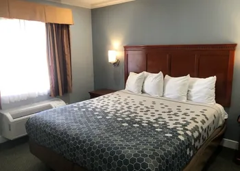 Redondo Inn and Suites hotel thumbnail 4