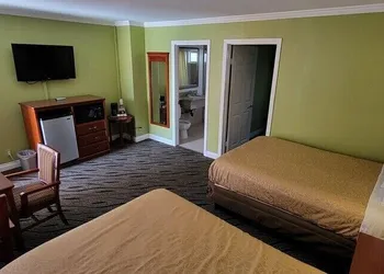 Redondo Inn and Suites hotel thumbnail 6