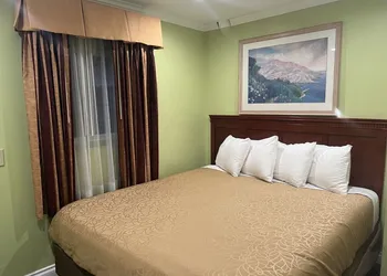 Redondo Inn and Suites hotel thumbnail 7