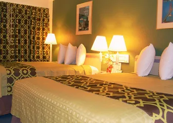 Travelodge by Wyndham Los Banos CA hotel thumbnail 4