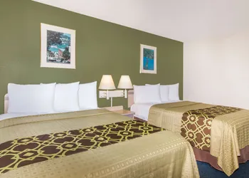 Travelodge by Wyndham Los Banos CA hotel thumbnail 7
