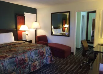 The River Inn and Suites hotel thumbnail 2